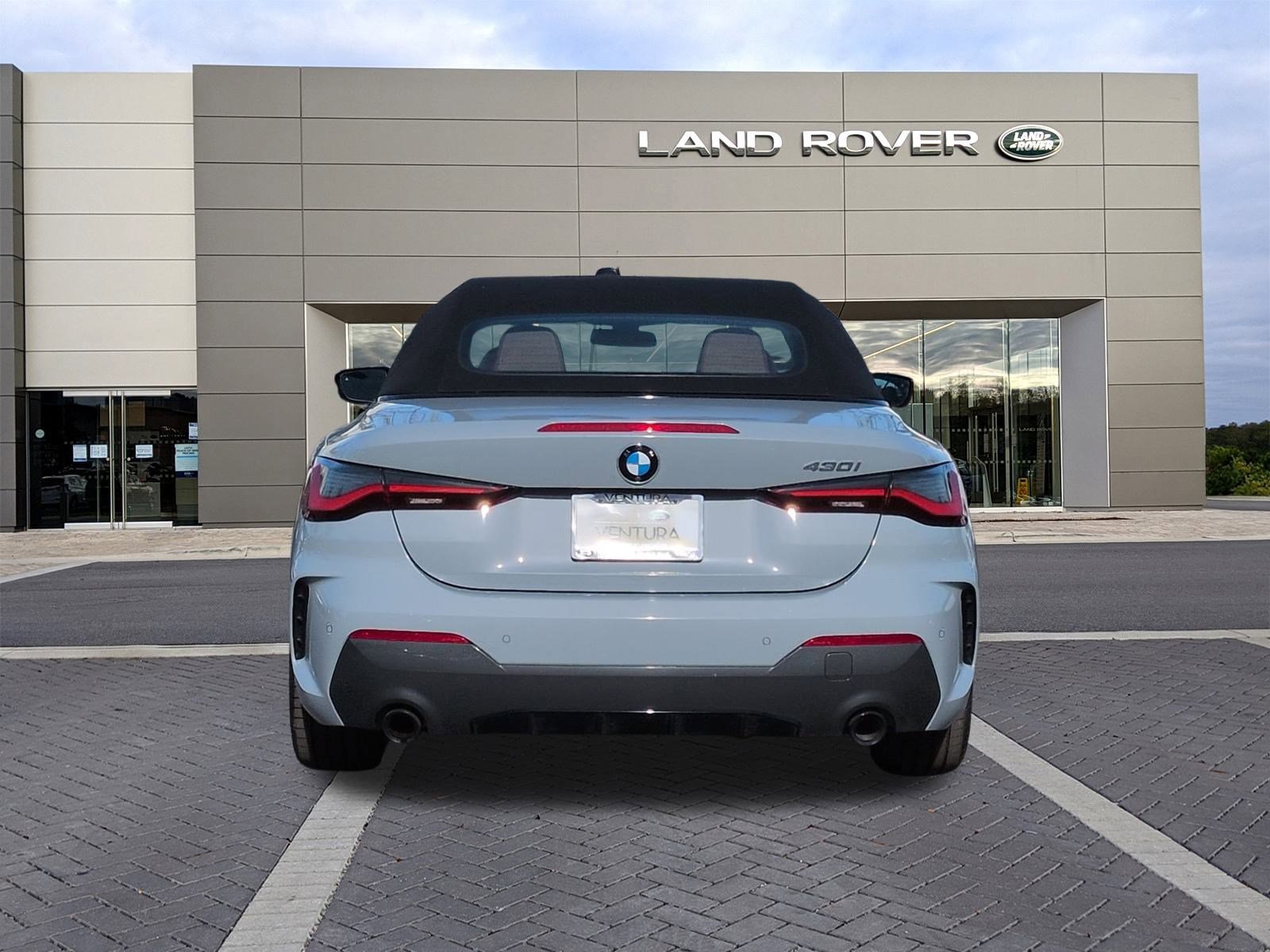 Used 2023 BMW 430i Convertible w/ M Sport Package image 6