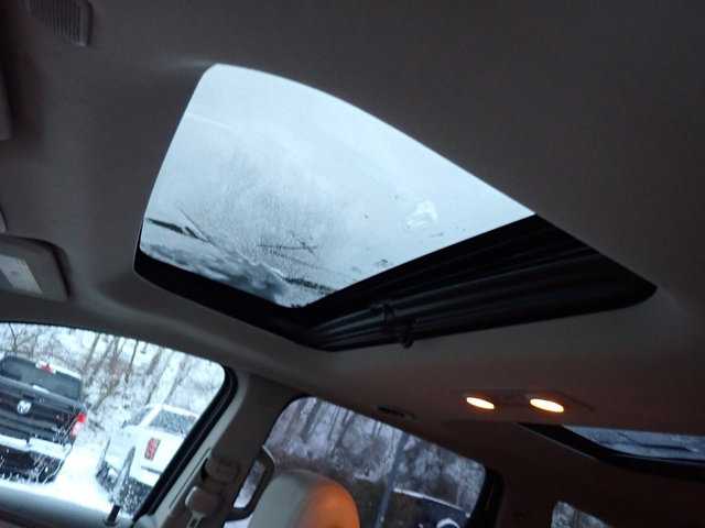 Used 2017 Chevrolet Traverse LT image 26