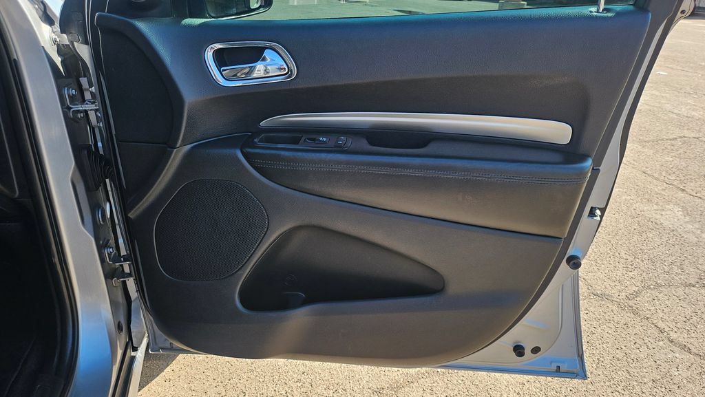 Used 2017 Dodge Durango SXT w/ 3rd Row Seating Group RWD image 18