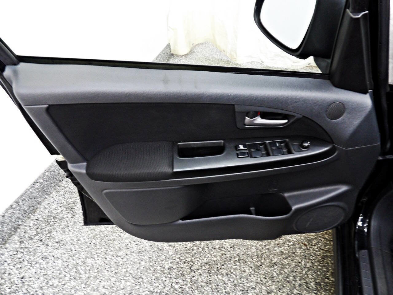 Used 2010 Suzuki SX4 Hatchback image 7