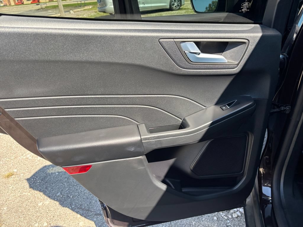 Used 2023 Ford Escape ST-Line w/ Tech Pack #1 FWD image 23
