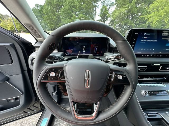 New 2025 Lincoln Aviator 2WD w/ Equipment Group 101A image 14