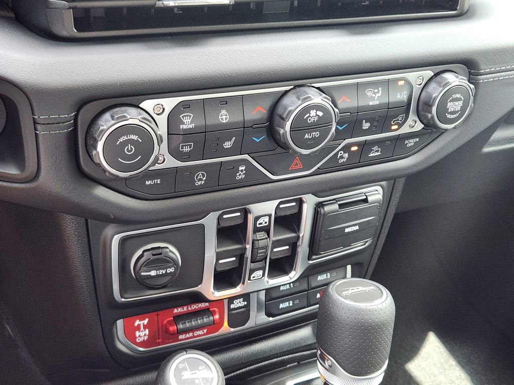 New 2026 Jeep Gladiator Mojave AWD/4WD image 14