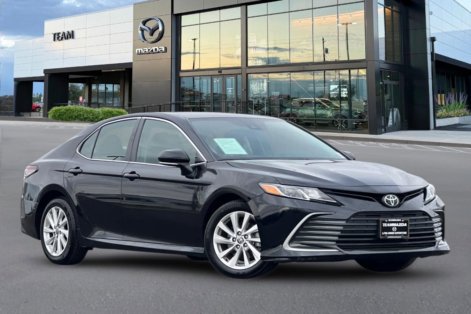 Used 2023 Toyota Camry LE image 2