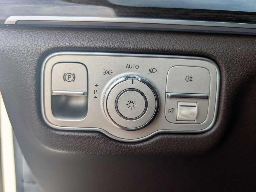 Used 2020 Mercedes-Benz GLS 580 4MATIC image 29