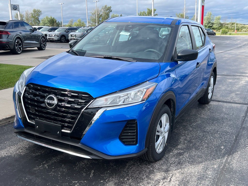 Certified 2025 Nissan Kicks Play S