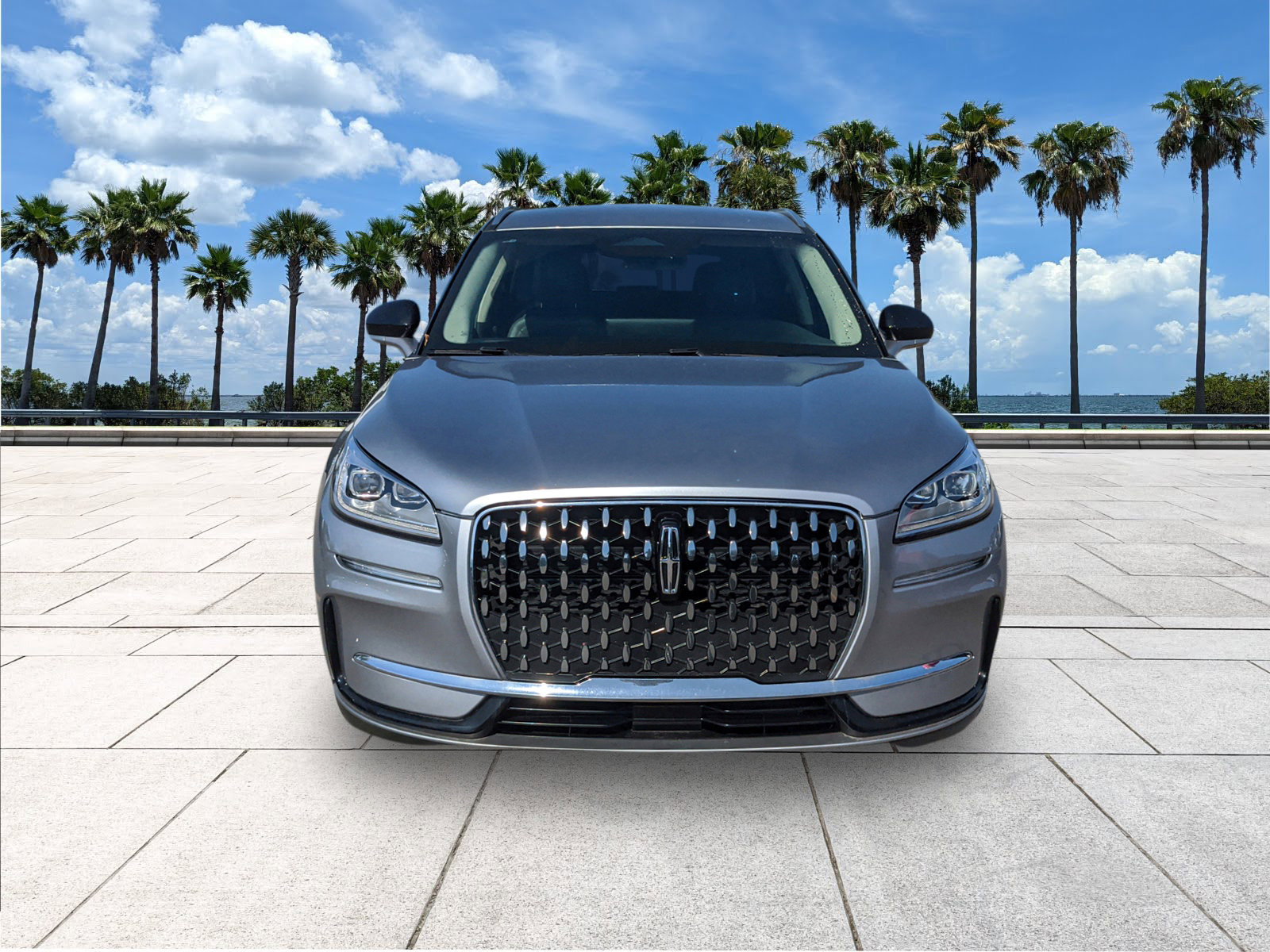 Used 2024 Lincoln Corsair Reserve image 3