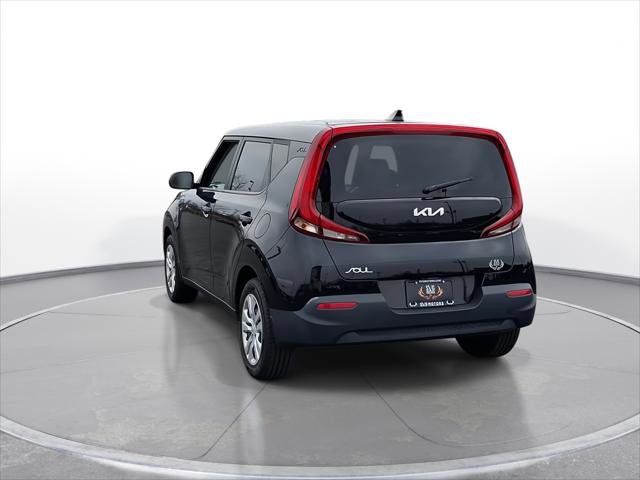 Used 2022 Kia Soul LX image 7