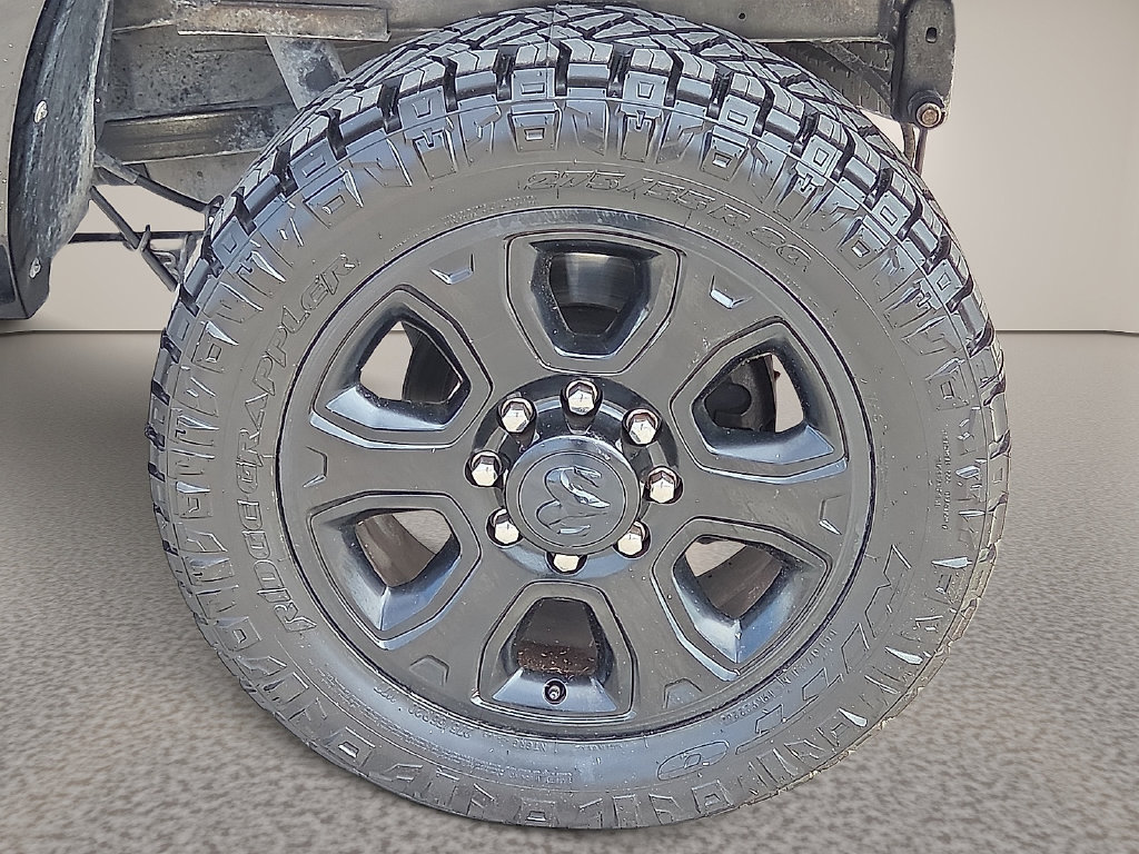 Used 2014 RAM 2500 Laramie w/ Black Appearance Group AWD/4WD image 9