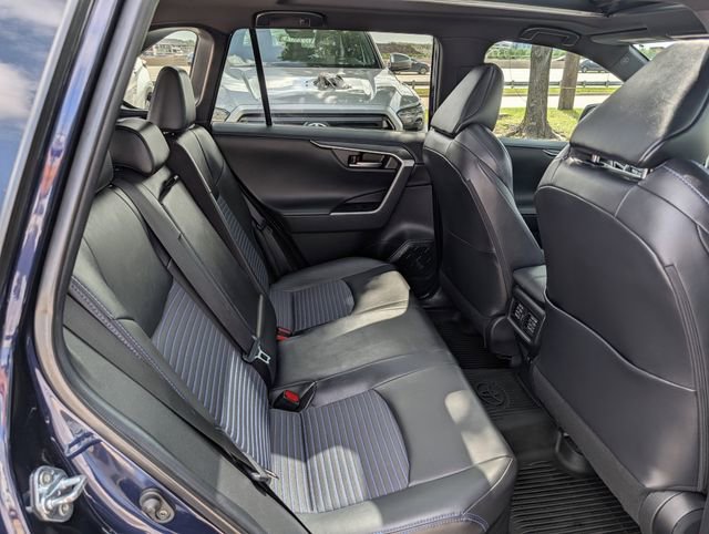 Used 2021 Toyota RAV4 XSE image 31