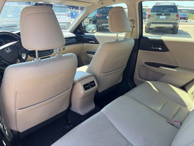 Used 2017 Honda Accord EX-L image 7