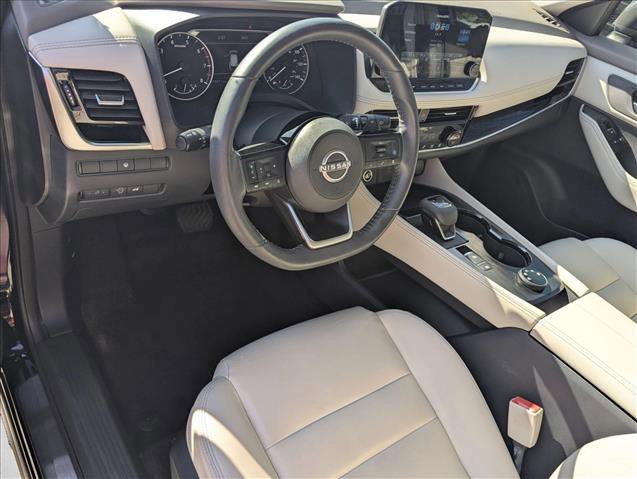 Used 2023 Nissan Rogue SL w/ SL Premium Package image 10