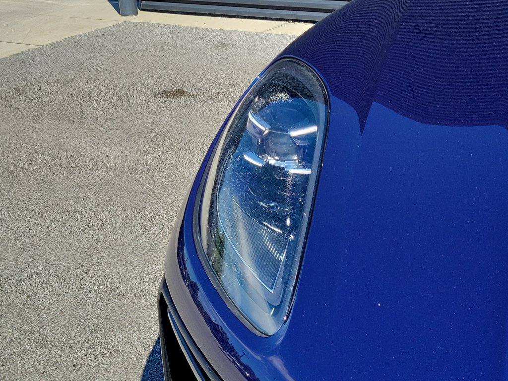 Certified 2024 Porsche Macan AWD/4WD image 15
