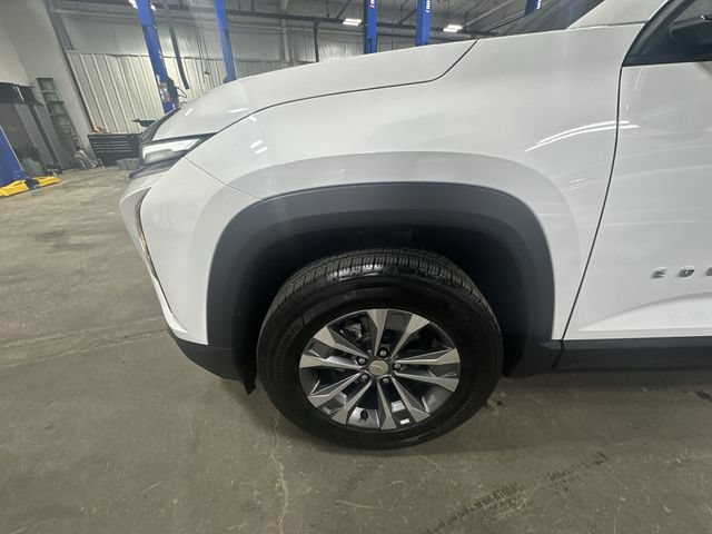 Used 2025 Chevrolet Equinox LT w/ Safety and Technology Package FWD image 23