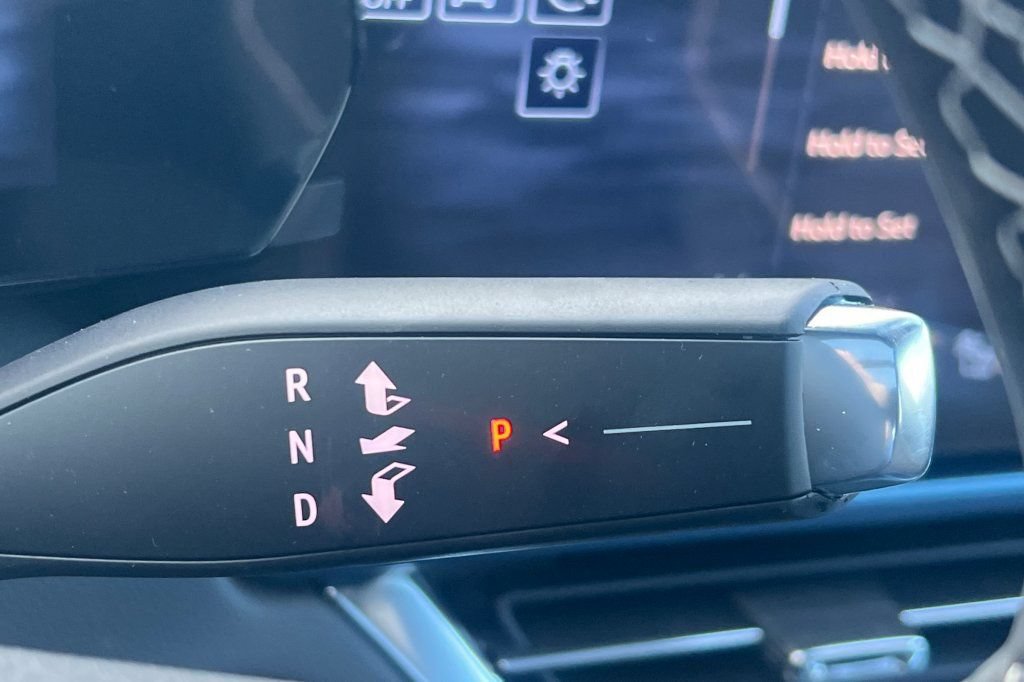 New 2026 Chevrolet Equinox EV LT w/ Convenience Package II FWD image 19