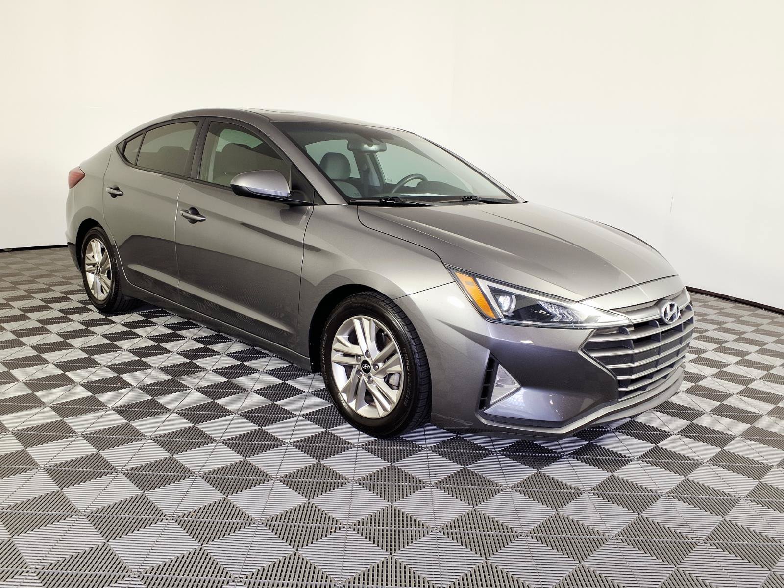Used 2020 Hyundai Elantra Value Edition FWD image 3