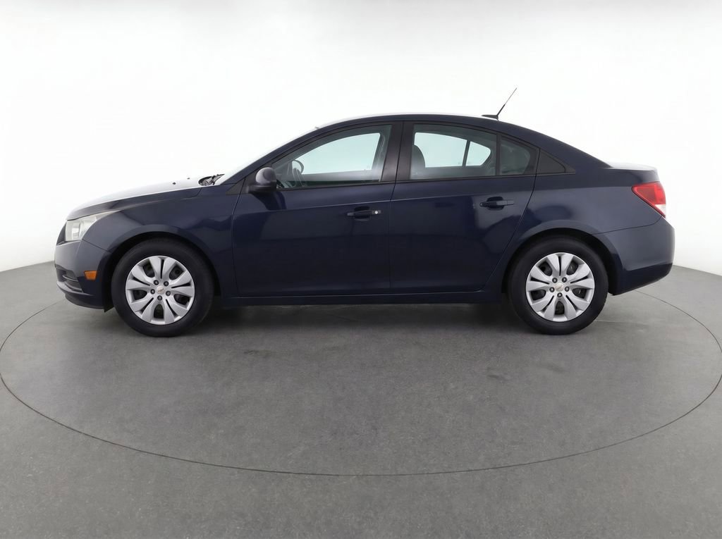 Used 2013 Chevrolet Cruze LS FWD image 6