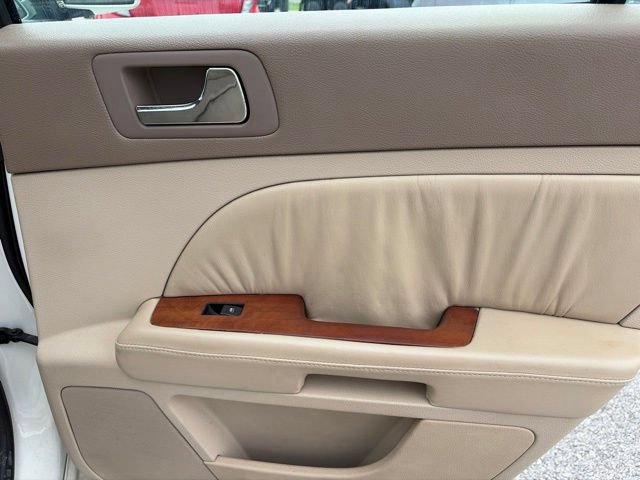 Used 2007 Cadillac STS V8 w/ Preferred Equipment Group RWD image 19