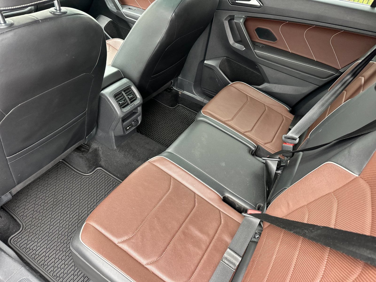 Used 2022 Volkswagen Tiguan SEL Premium R-Line AWD/4WD image 12