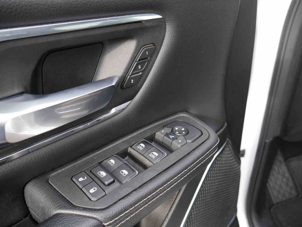 Certified 2025 RAM 1500 Laramie image 30