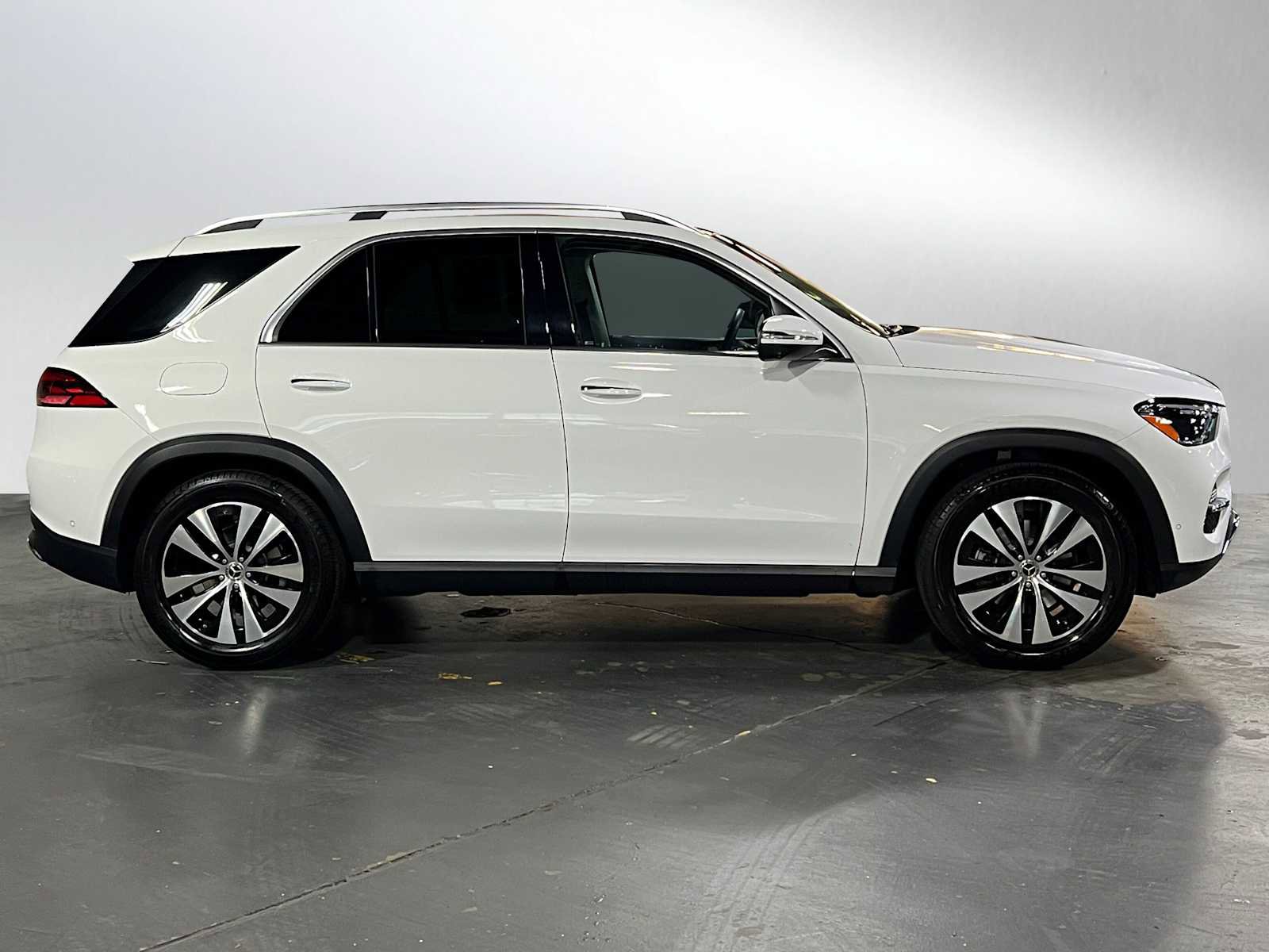 Certified 2024 Mercedes-Benz GLE 350 4MATIC image 2