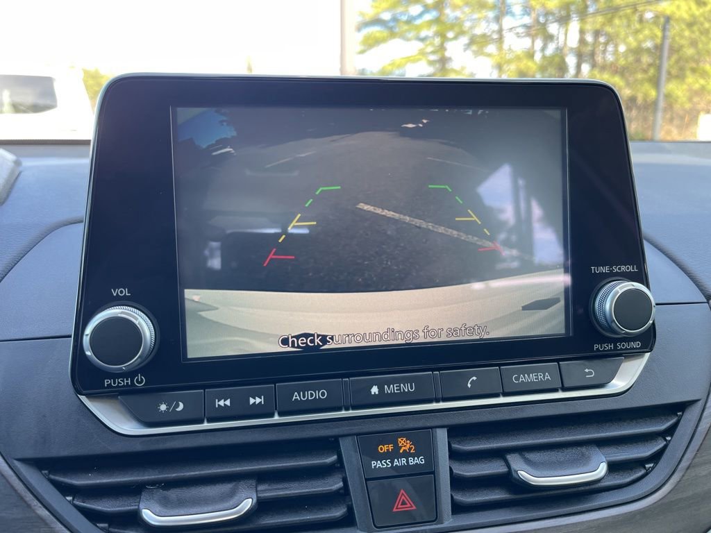 Used 2025 Nissan Altima 2.5 SV image 11