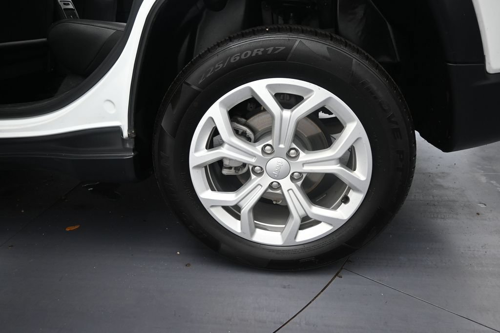 Used 2024 Jeep Compass Latitude AWD/4WD image 41