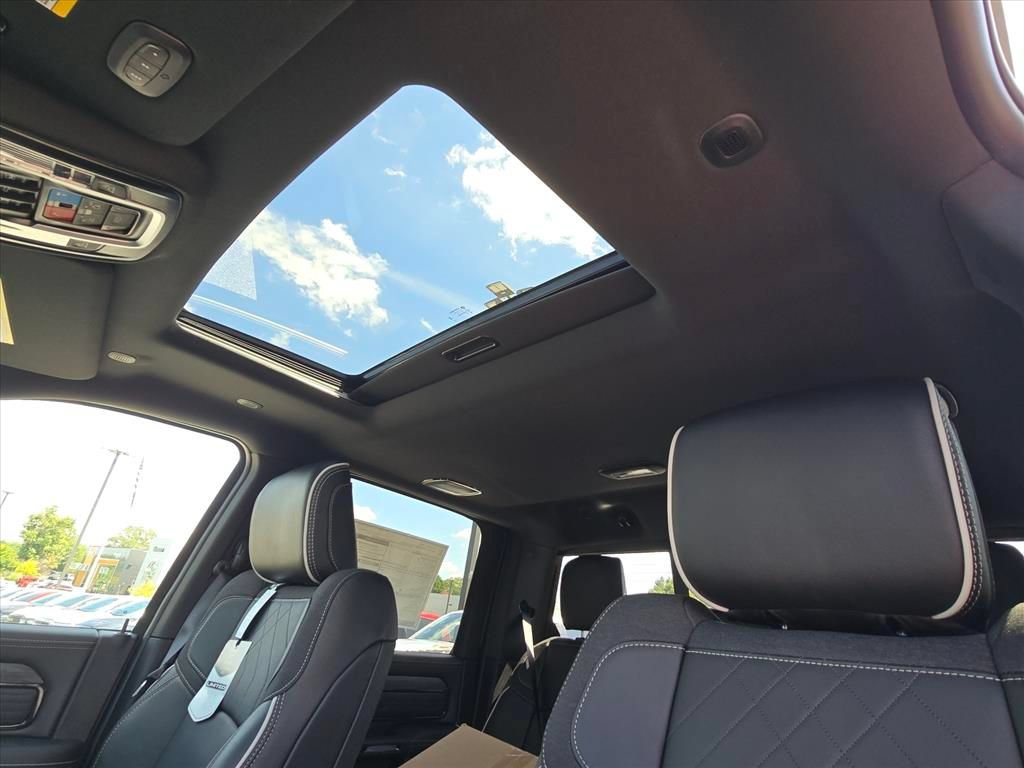 New 2027 RAM 2500 Limited AWD/4WD image 10
