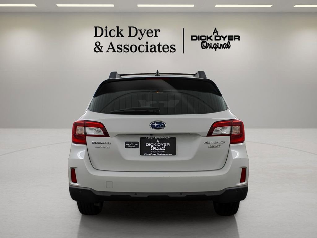 Used 2017 Subaru Outback 2.5i Limited image 3