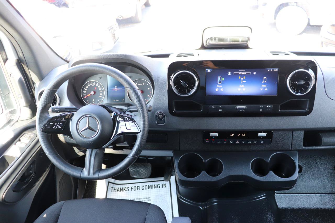 Used 2025 Mercedes-Benz Sprinter 2500 image 19