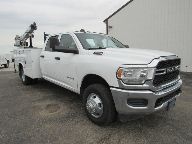 Used 2022 RAM 3500 Tradesman w/ Chrome Appearance Group AWD/4WD image 9