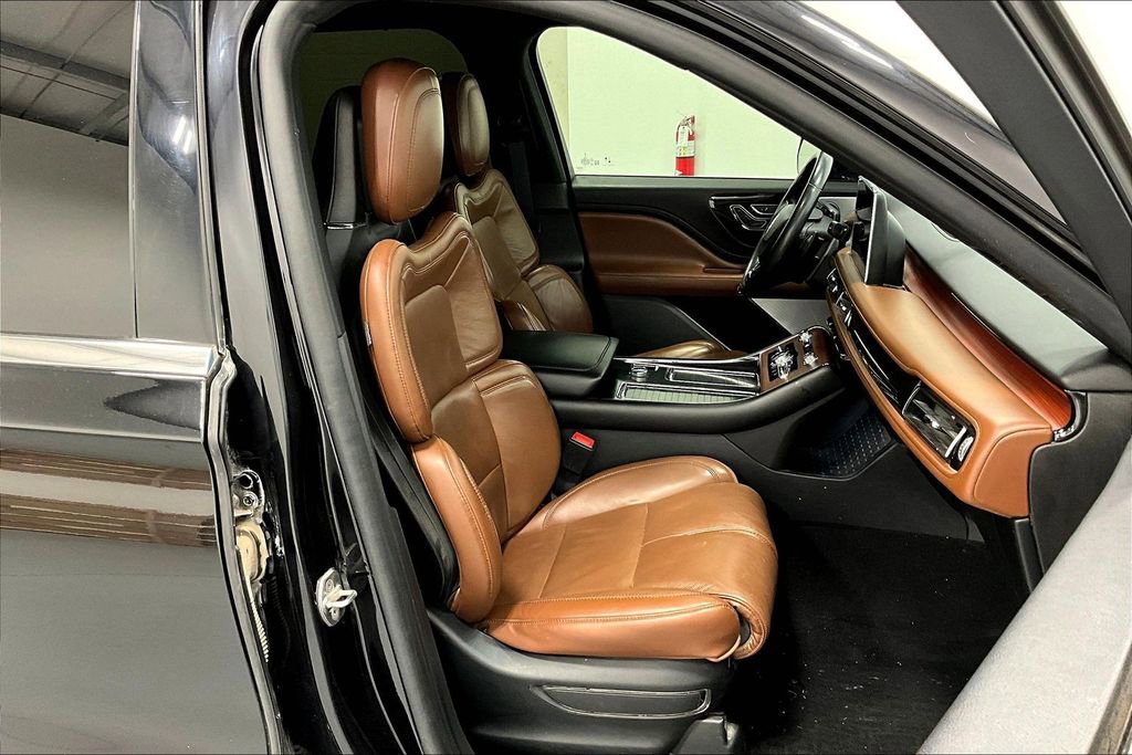 Used 2021 Lincoln Aviator Grand Touring w/ Equipment Group 302A image 10
