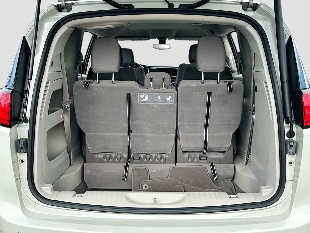 Used 2020 Chrysler Pacifica Touring image 24