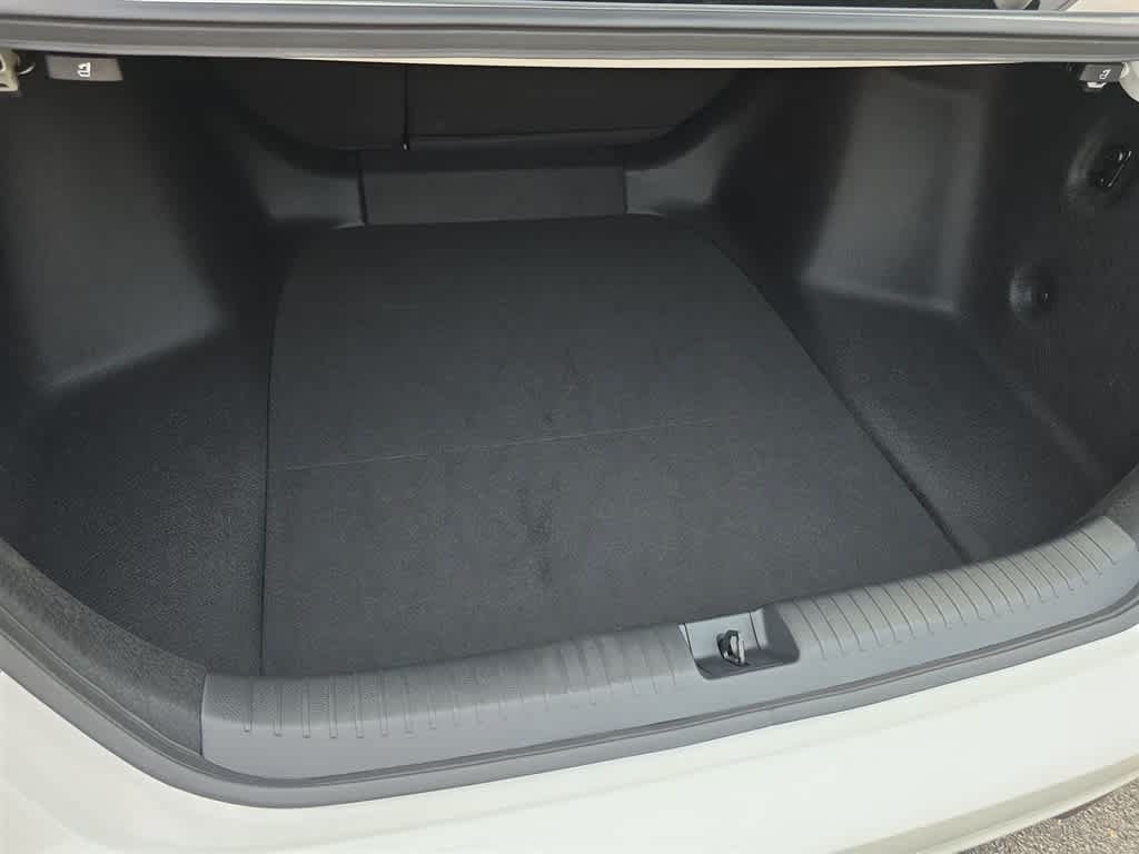 Certified 2025 Honda Accord Sport image 28
