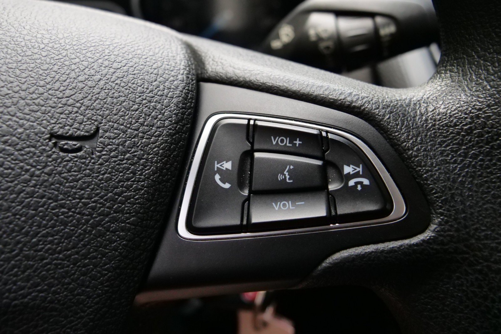 Used 2018 Ford Focus S FWD image 11