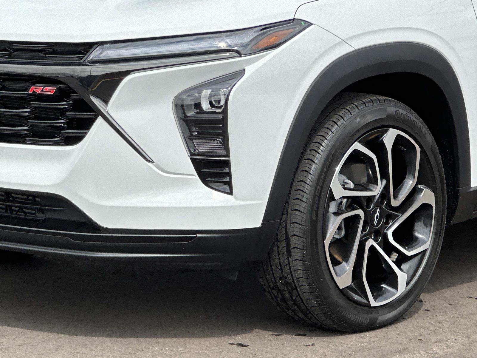 Certified 2024 Chevrolet Trax RS w/ Sunroof Package FWD image 7