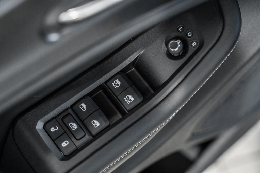 New 2025 Jeep Grand Cherokee Altitude image 37