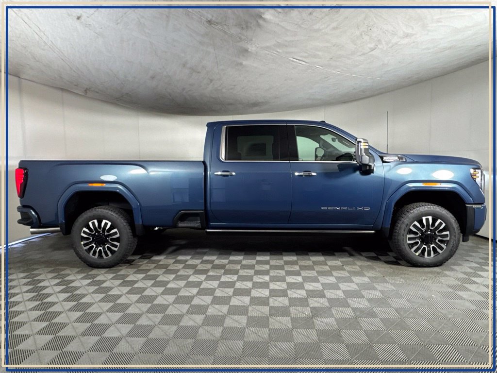 New 2026 GMC Sierra 3500 Denali Ultimate AWD/4WD image 6