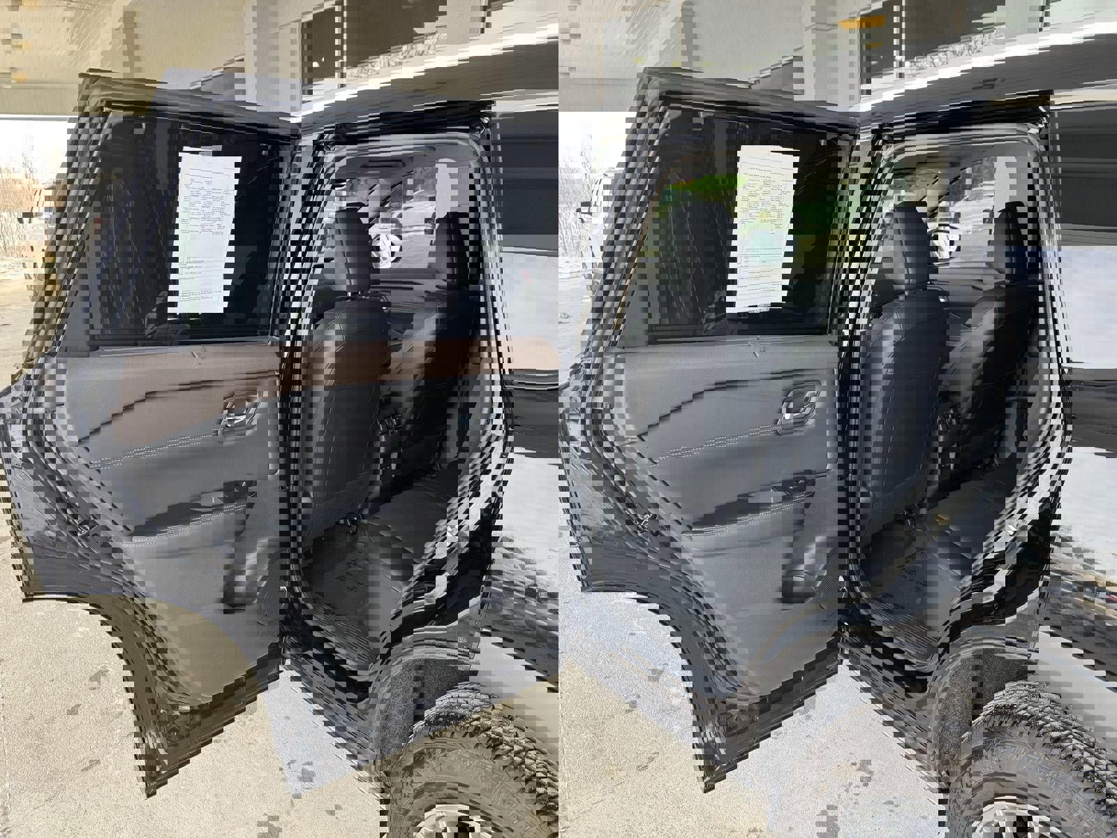 Used 2023 Nissan Rogue SV w/ SV Premium B Package AWD/4WD image 10