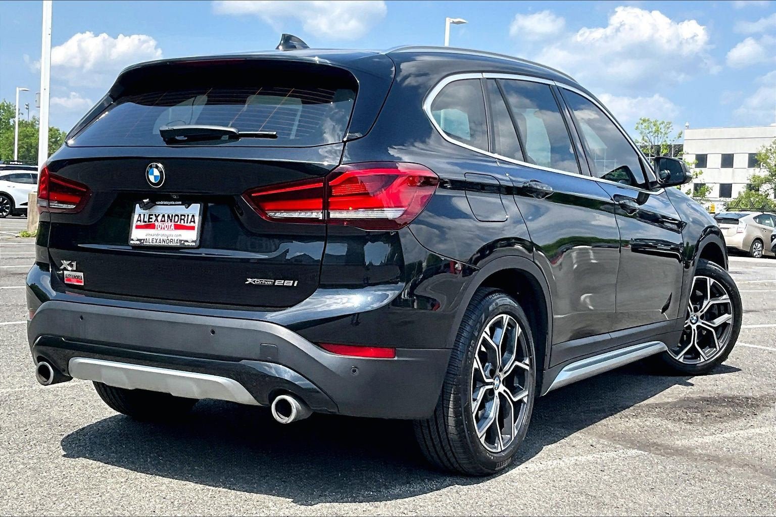 Used 2021 BMW X1 xDrive28i w/ Premium Package AWD/4WD image 12