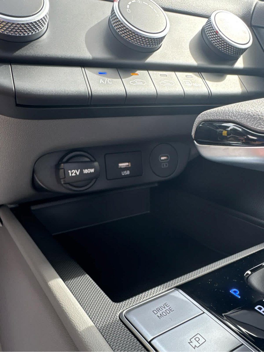 New 2026 Hyundai Elantra SE FWD image 30