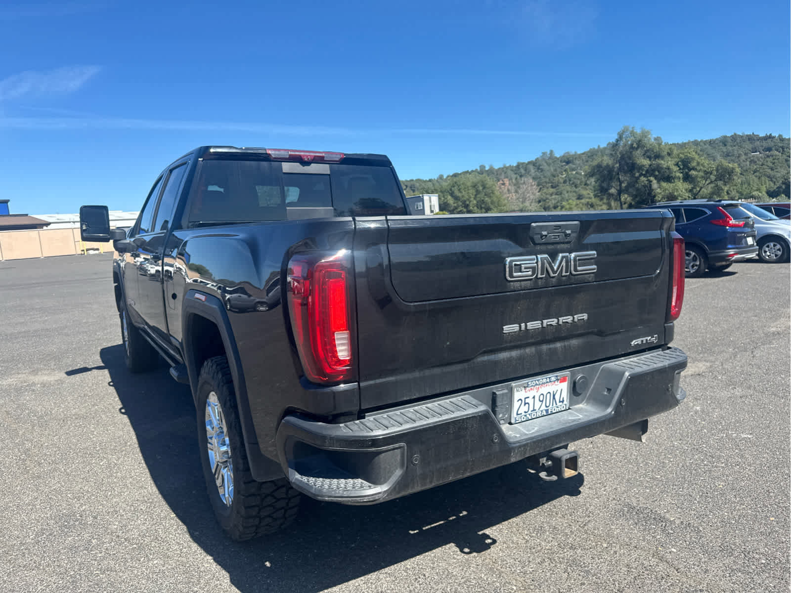 Used 2023 GMC Sierra 3500 AT4 w/ AT4 Premium Plus Package AWD/4WD image 7