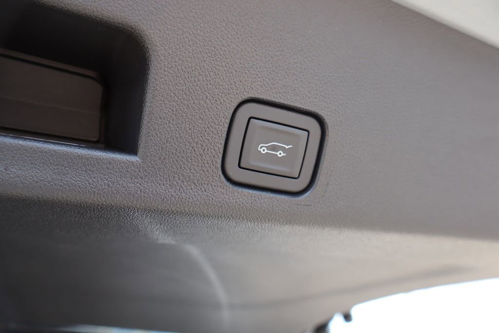 New 2026 Chevrolet Traverse LT FWD image 41