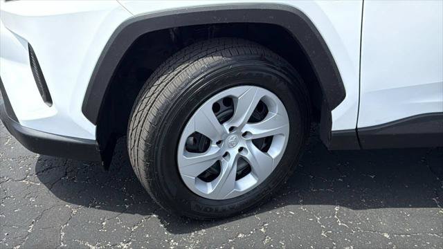 Certified 2025 Toyota RAV4 LE AWD/4WD image 12