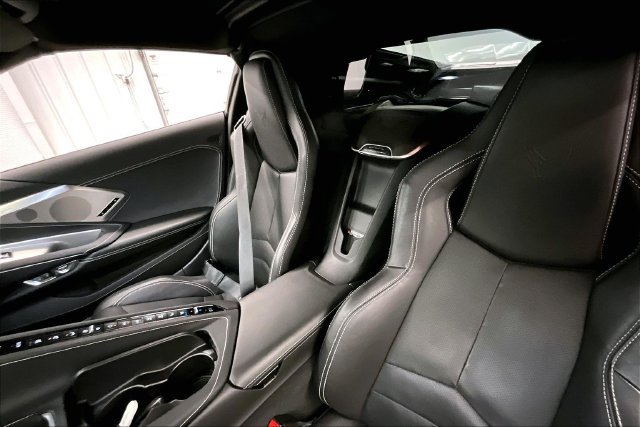 Used 2021 Chevrolet Corvette Stingray Preferred Cpe w/ Battery Protection Package RWD image 24