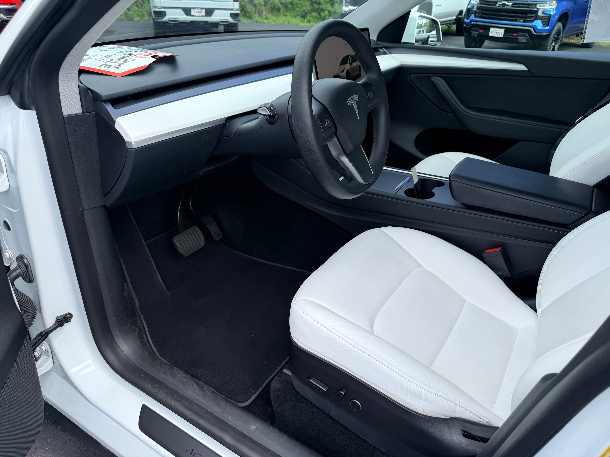 Used 2023 Tesla Model Y Long Range AWD/4WD image 13
