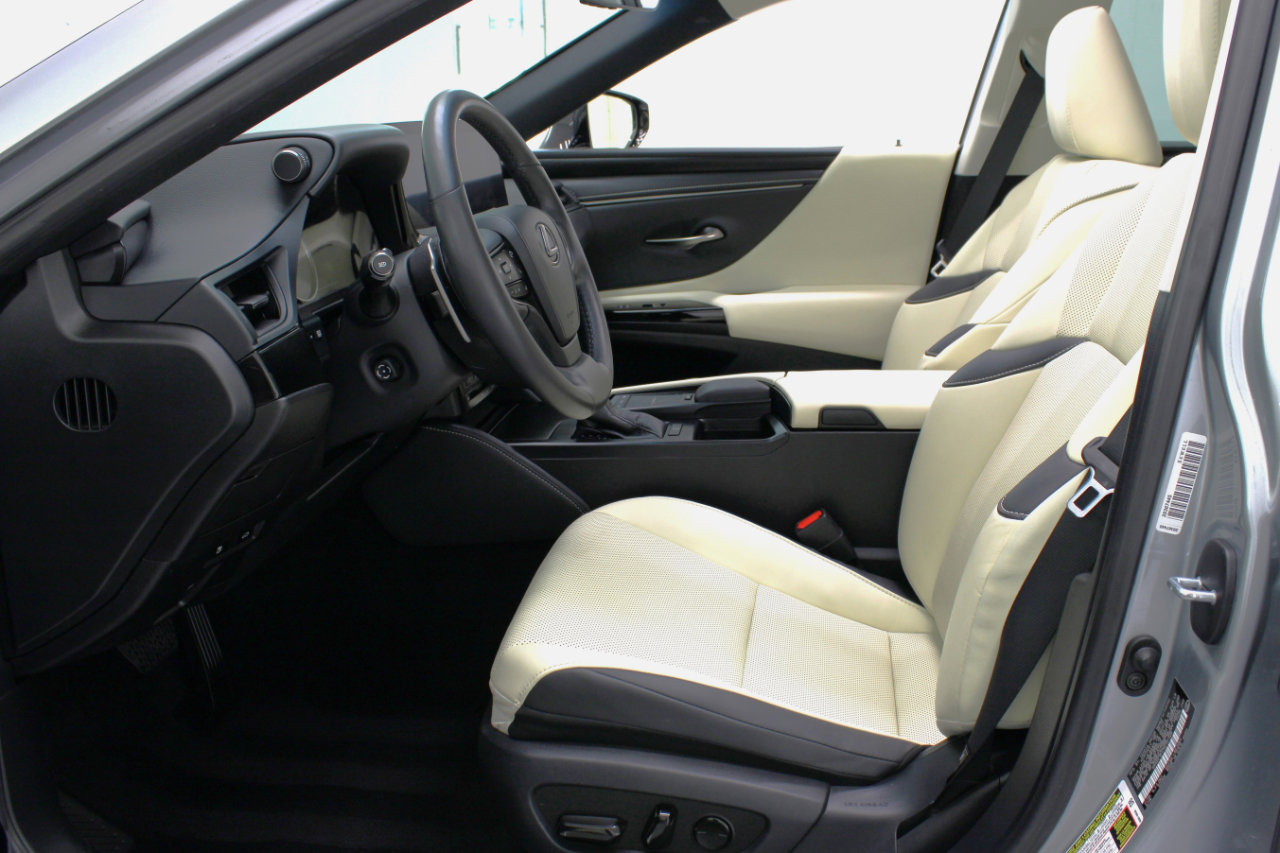 Used 2022 Lexus ES 350 w/ Premium Package image 32