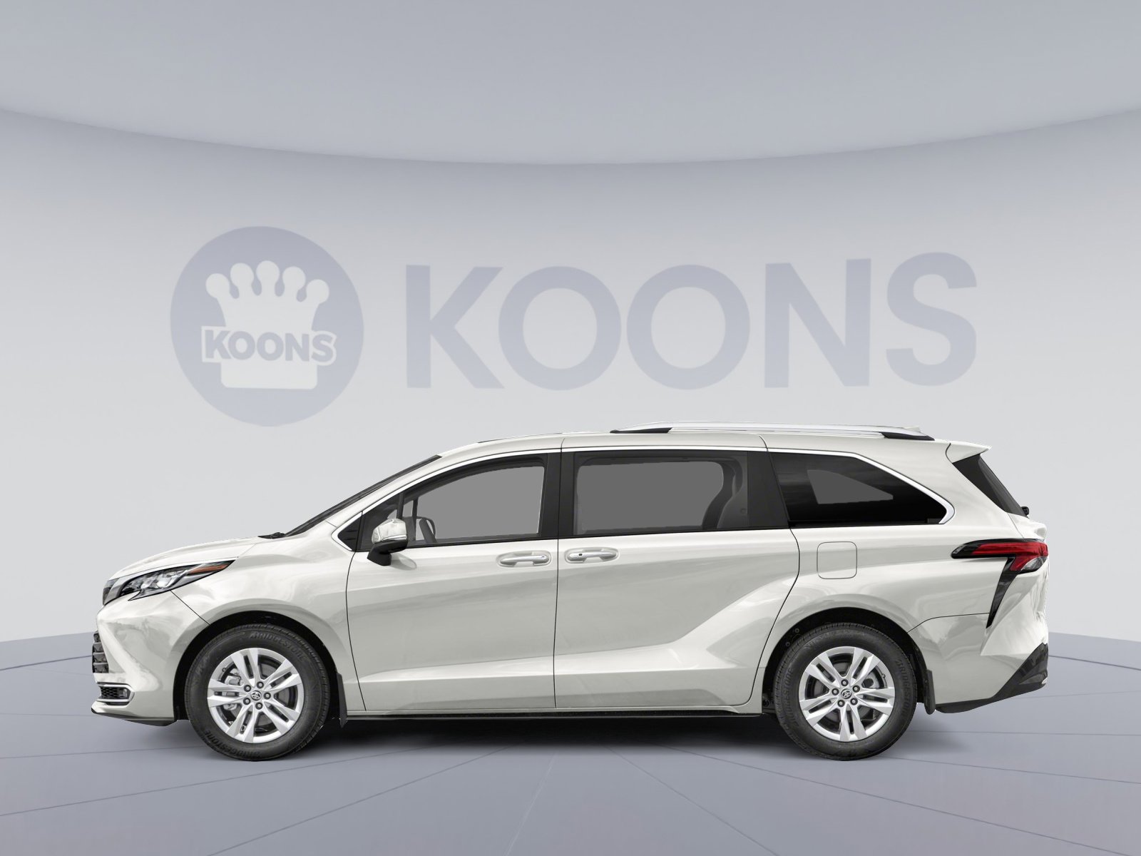 Used 2021 Toyota Sienna Limited image 4