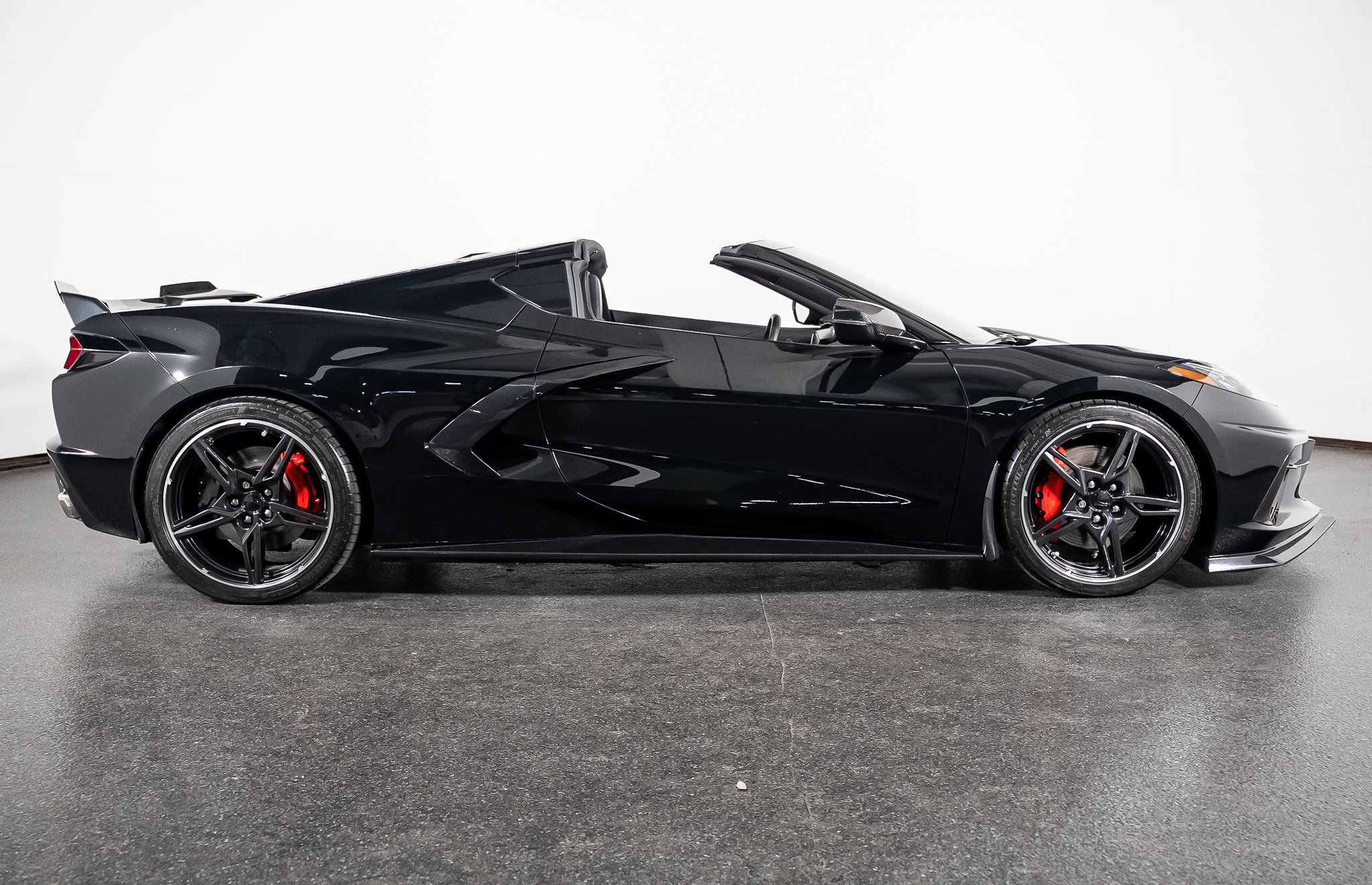 Used 2021 Chevrolet Corvette Stingray Preferred Cpe w/ Z51 Performance Package RWD image 28