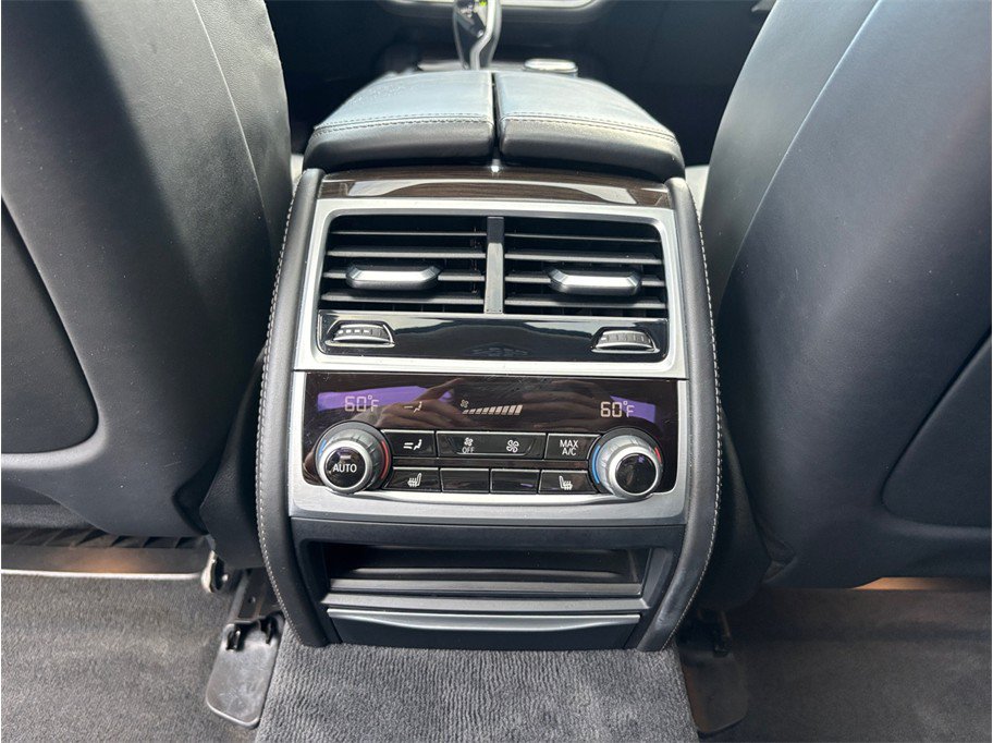 Used 2018 BMW 750i xDrive AWD/4WD image 42